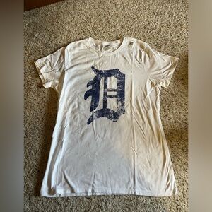 Detroit Tigers women’s fit tee